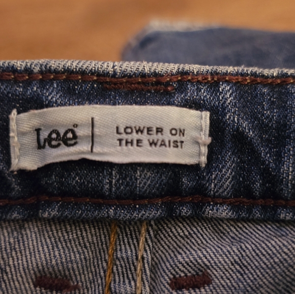 Lee women's jean capris size 12 / M - Picture 12 of 12